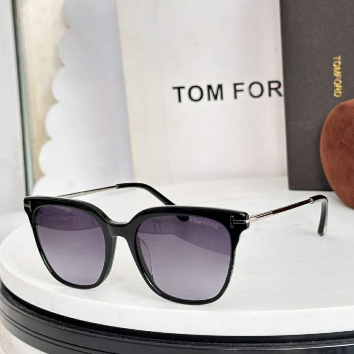 Picture of Tom Ford Sunglasses _SKUfw77710277fw